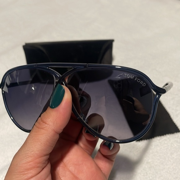 Tom Ford Blue Aviator Sunglasses Unisex - Picture 4 of 8